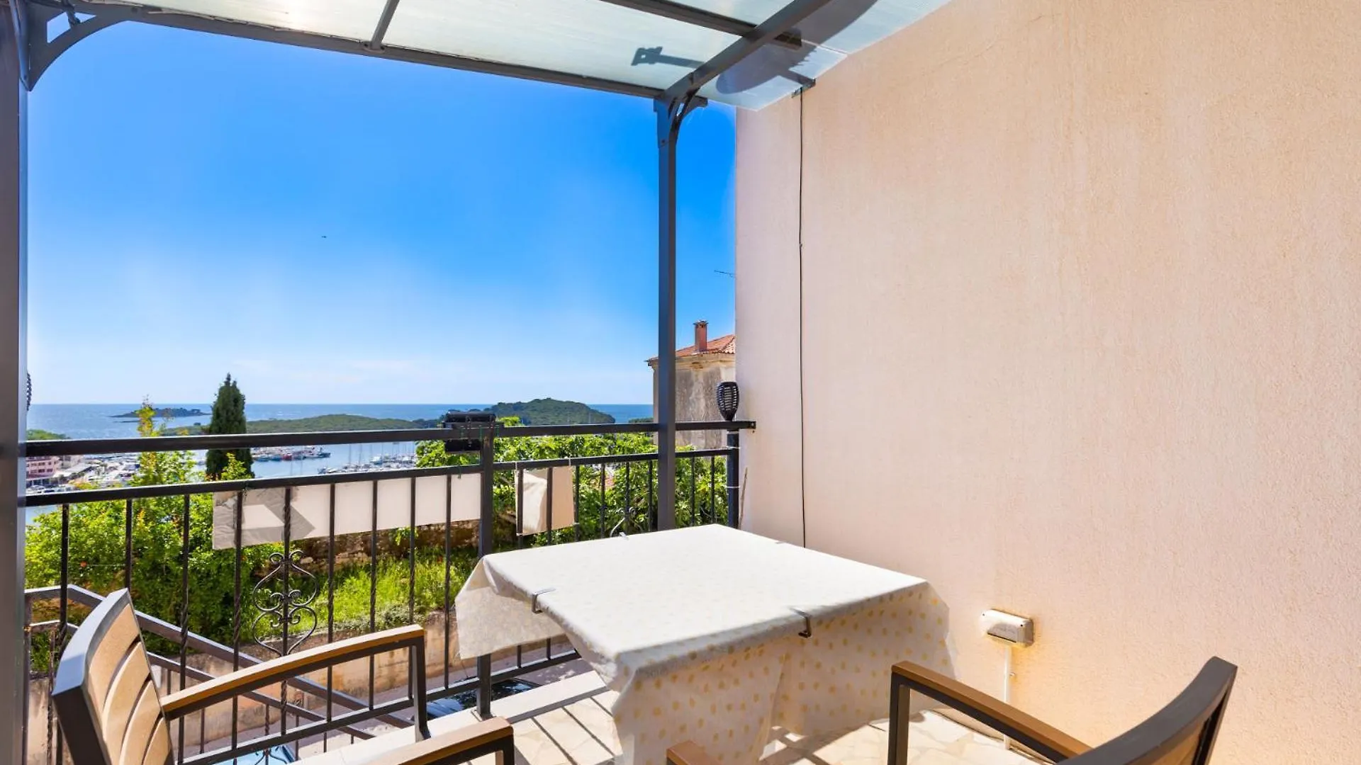 Studio With Terrace & Sea View Vrsar Apartment